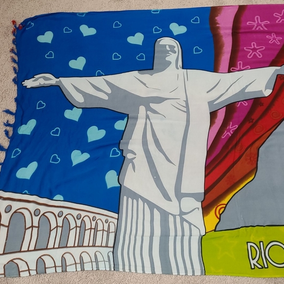 ⛱3/$15 Brasil beach wrap - Picture 2 of 5